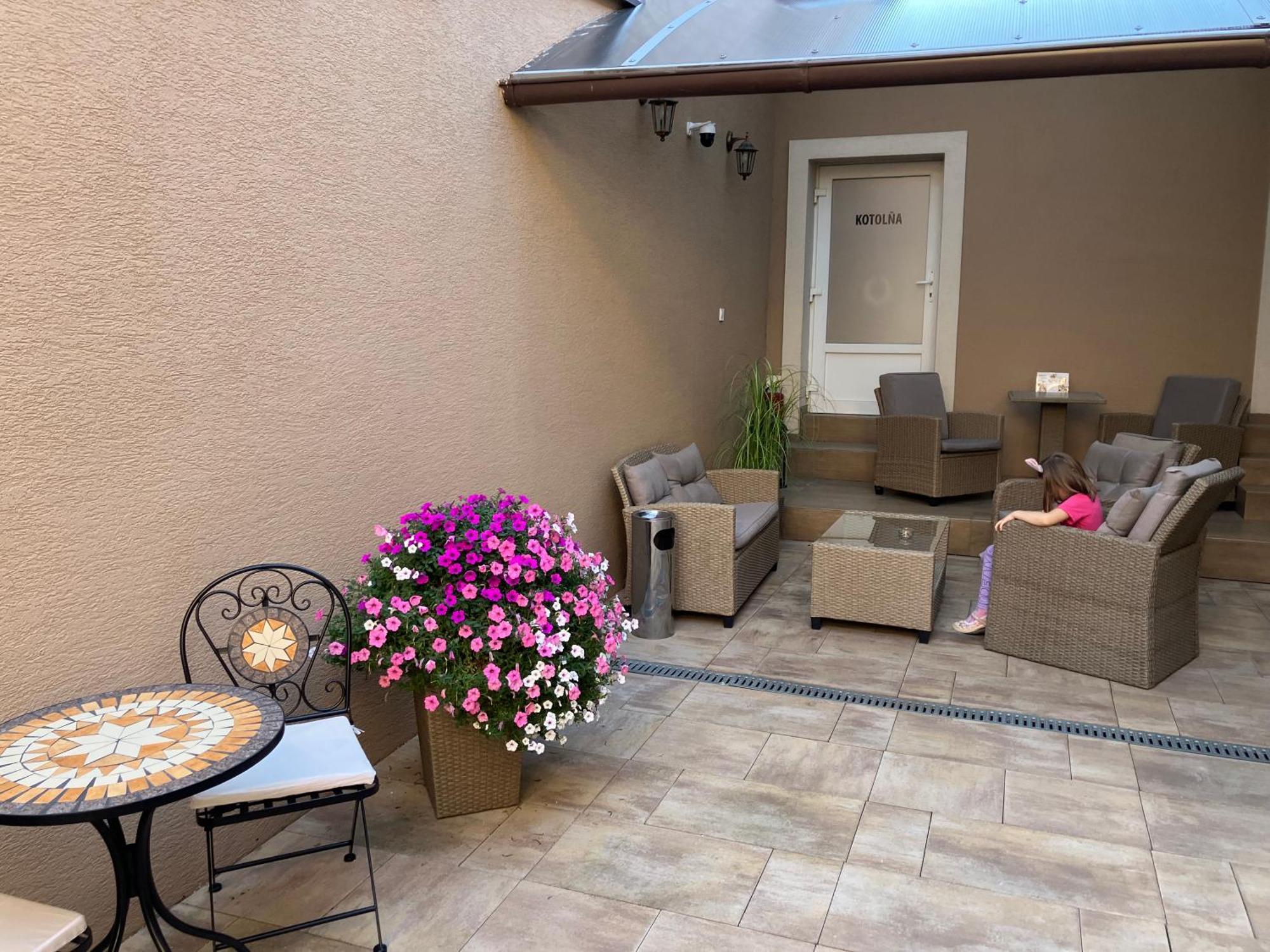 Appartamento Corner House Lučenec Esterno foto